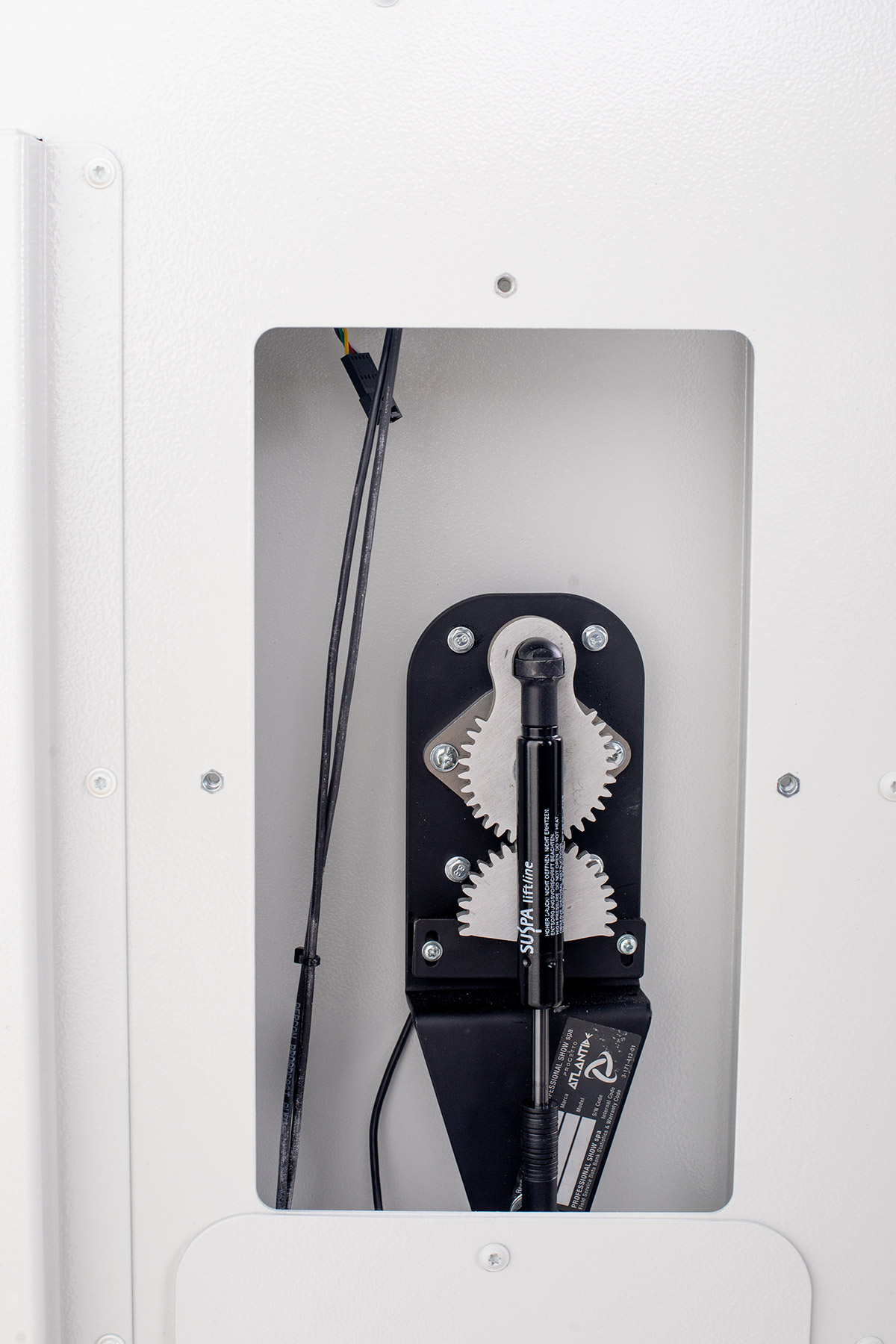 FSC B737 SHELL SIDE FO TILLER PRO BACK